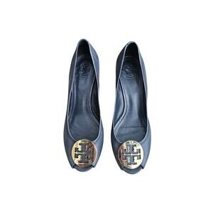 Tory Burch Sally Wedge Pumps 11 Navy Blue Pebbled Leather Peep Toe Logo Classic
